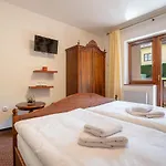 Pensionat Balcony 3*